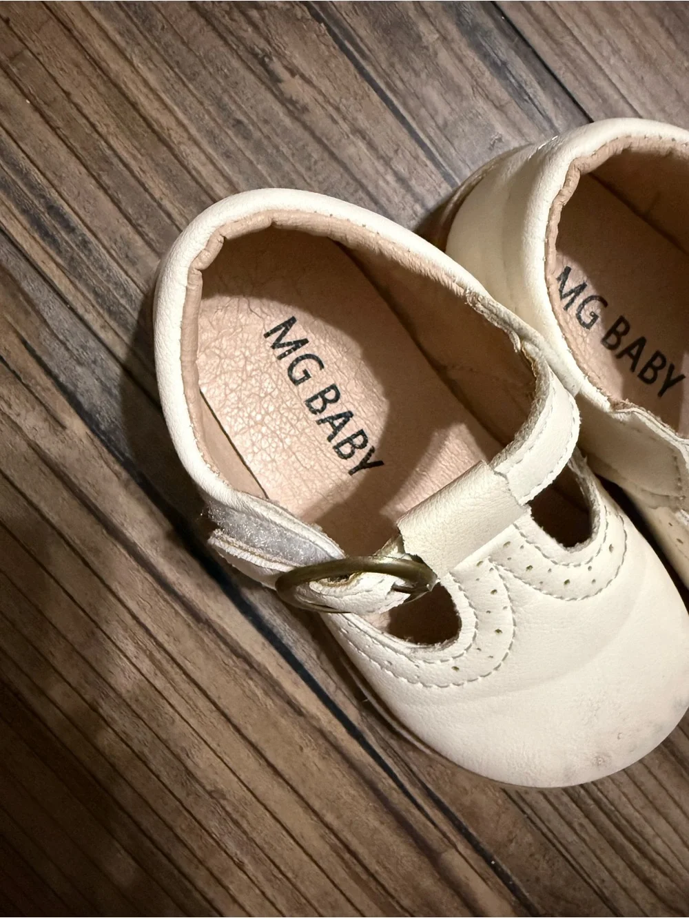 Classic Cream T-Strap Kids Shoes with Buckle